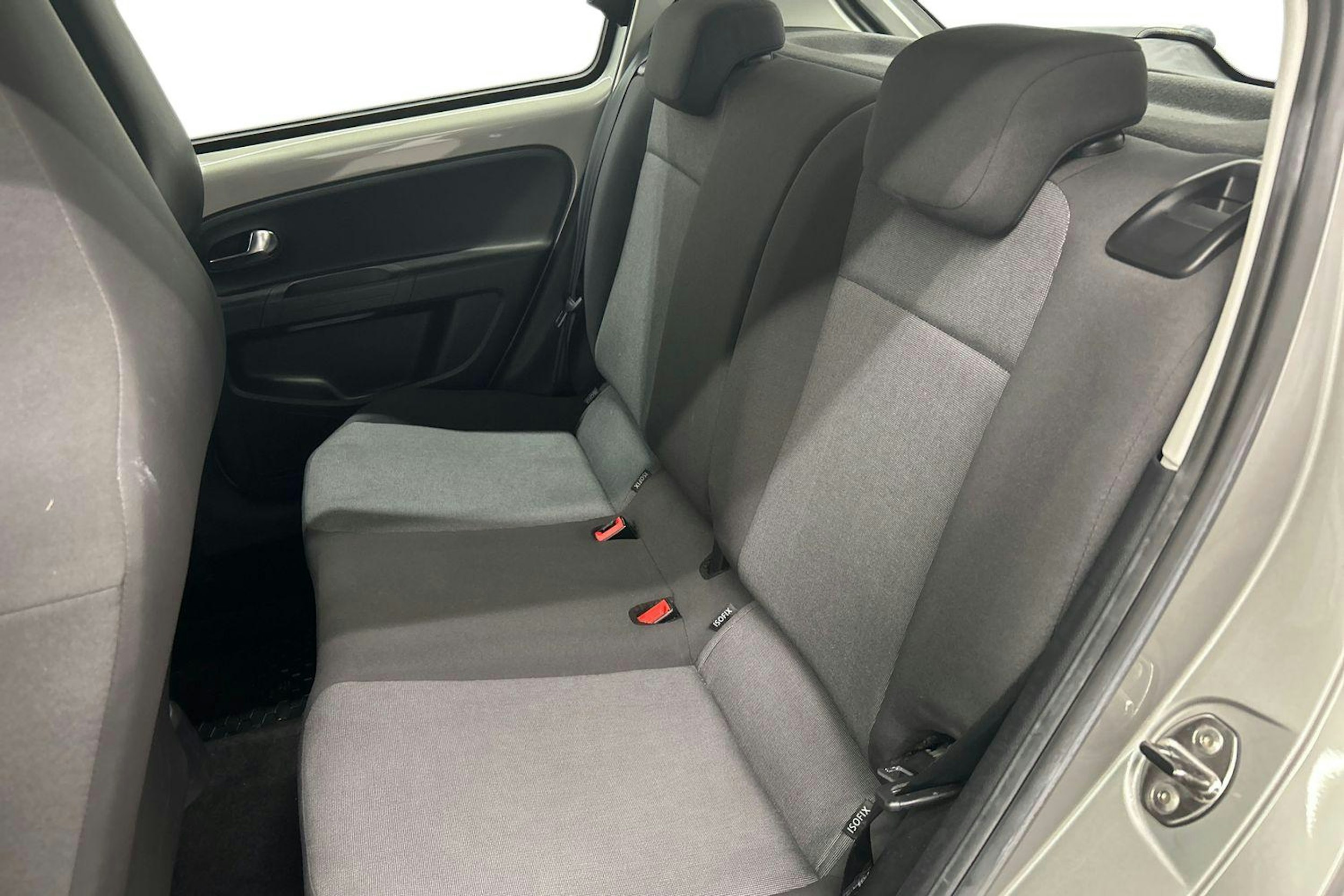 harmaa Volkswagen up! 2013 kuva 10.