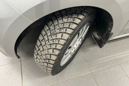 harmaa Volkswagen up! 2013 kuva 13.