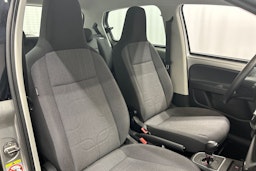 harmaa Volkswagen up! 2013 kuva 14.