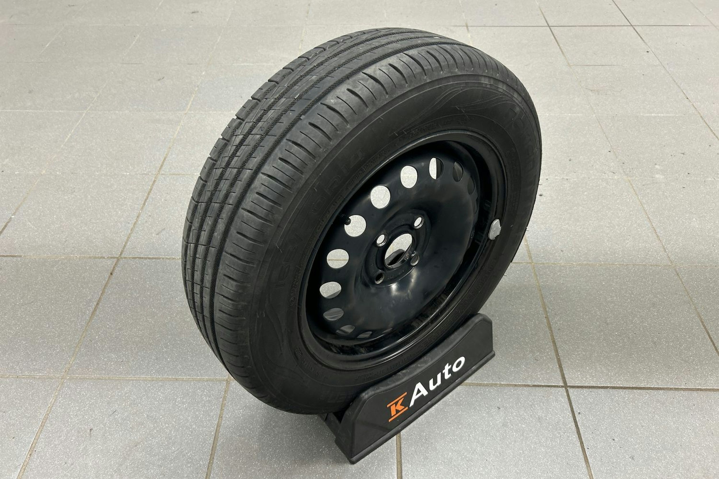 harmaa Volkswagen up! 2013 kuva 17.