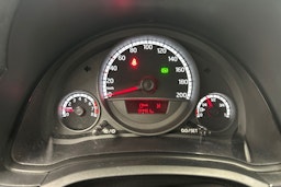 harmaa Volkswagen up! 2013 kuva 18.