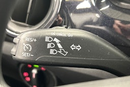 harmaa Volkswagen up! 2013 kuva 19.