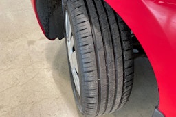 punainen Volkswagen up! 2013 kuva 13.