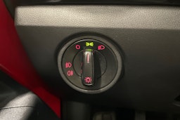 punainen Volkswagen up! 2013 kuva 18.