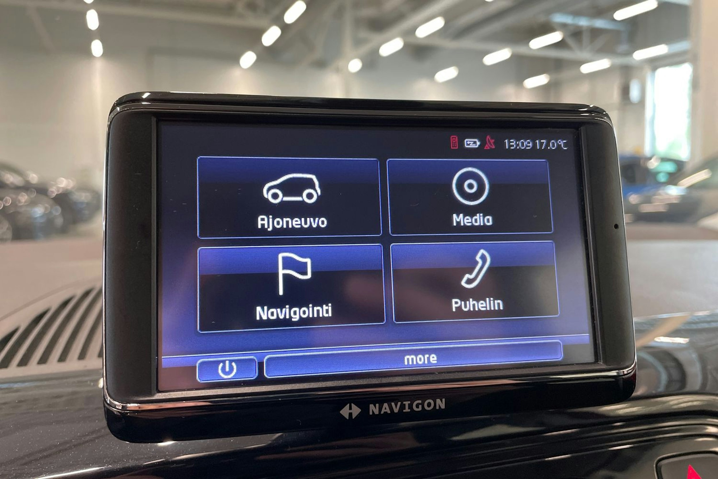 punainen Volkswagen up! 2013 kuva 23.