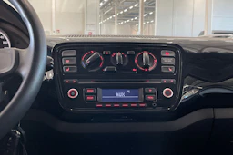 harmaa Volkswagen up! 2013 kuva 15.