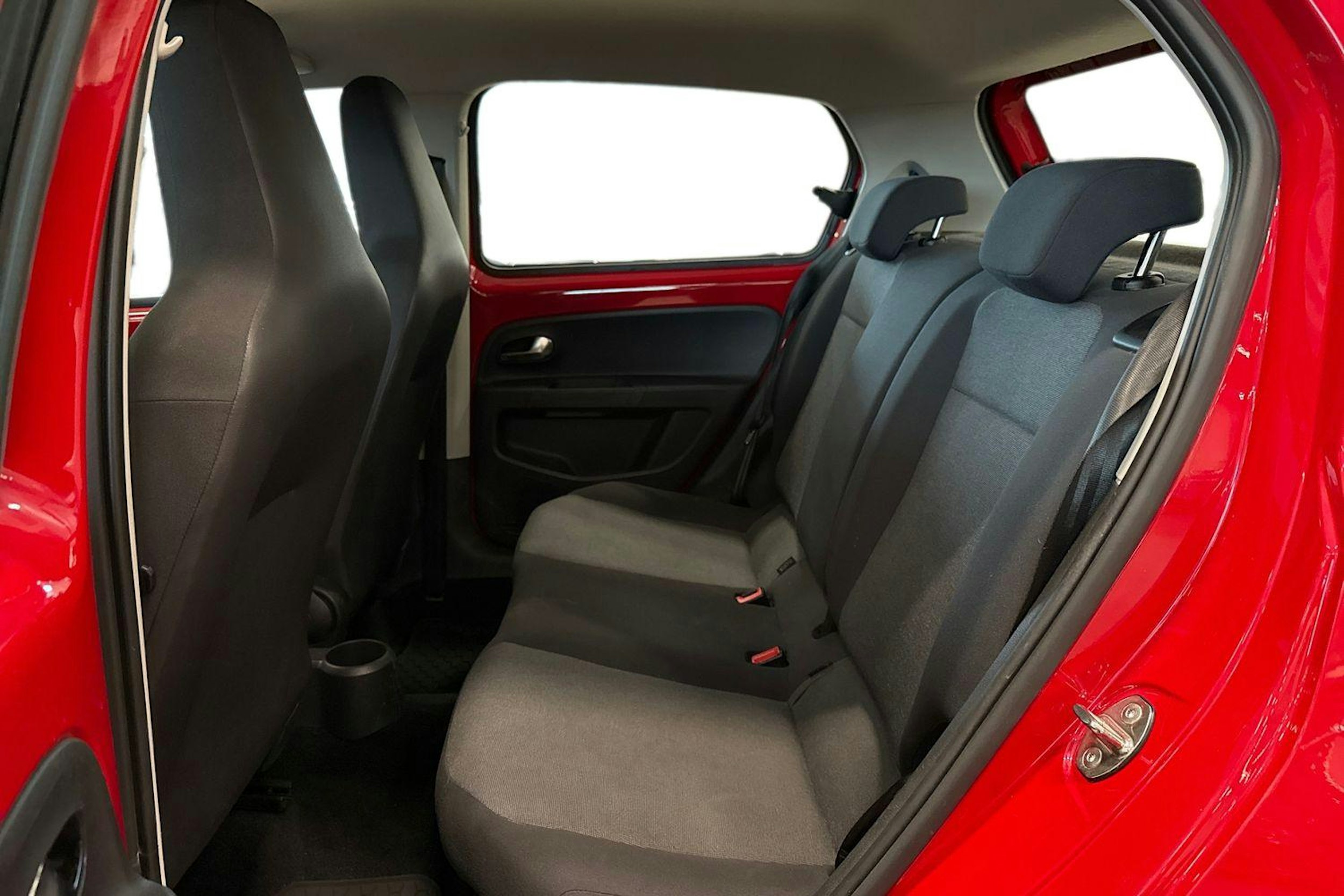 punainen Volkswagen up! 2014 kuva 10.