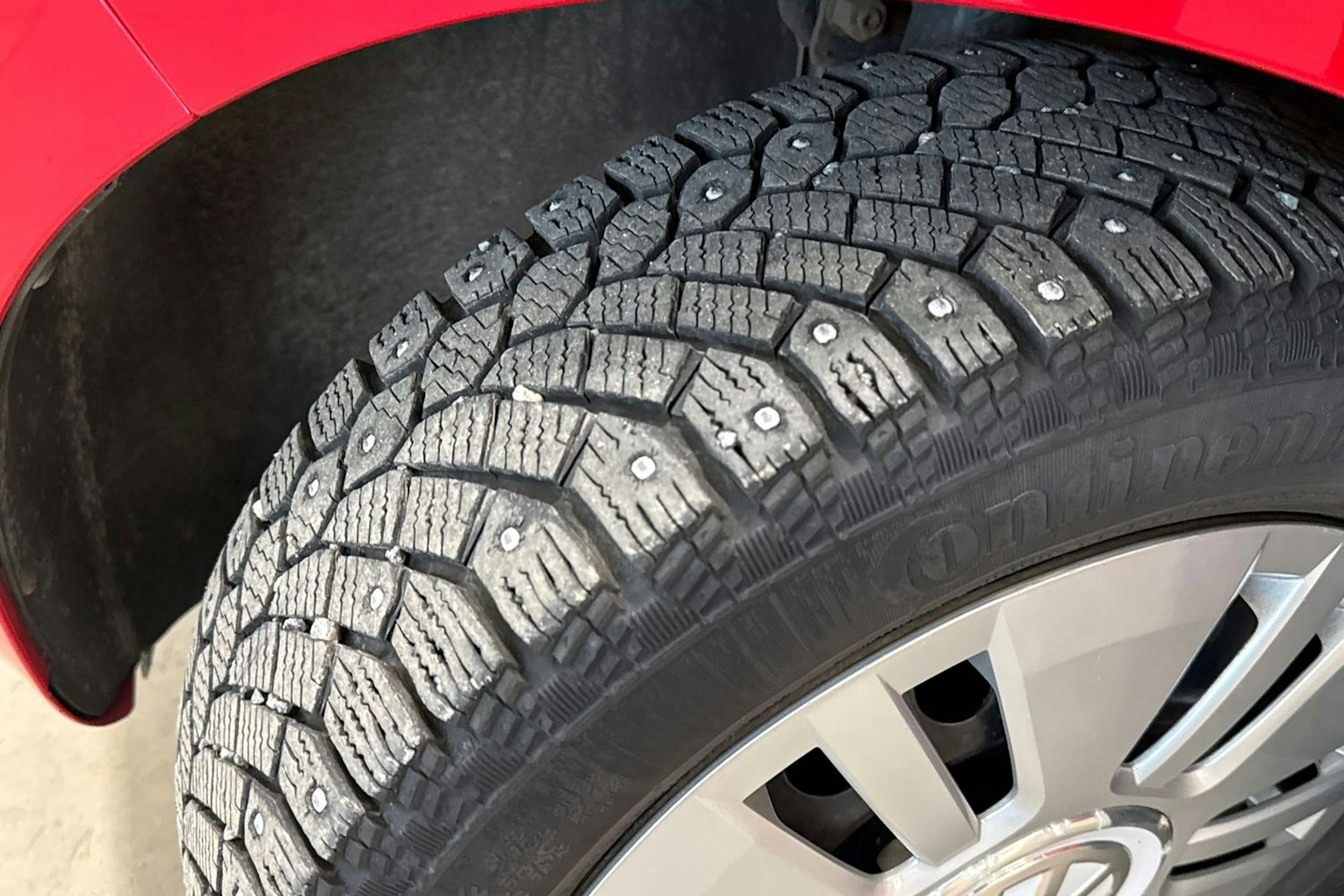 punainen Volkswagen up! 2014 kuva 13.