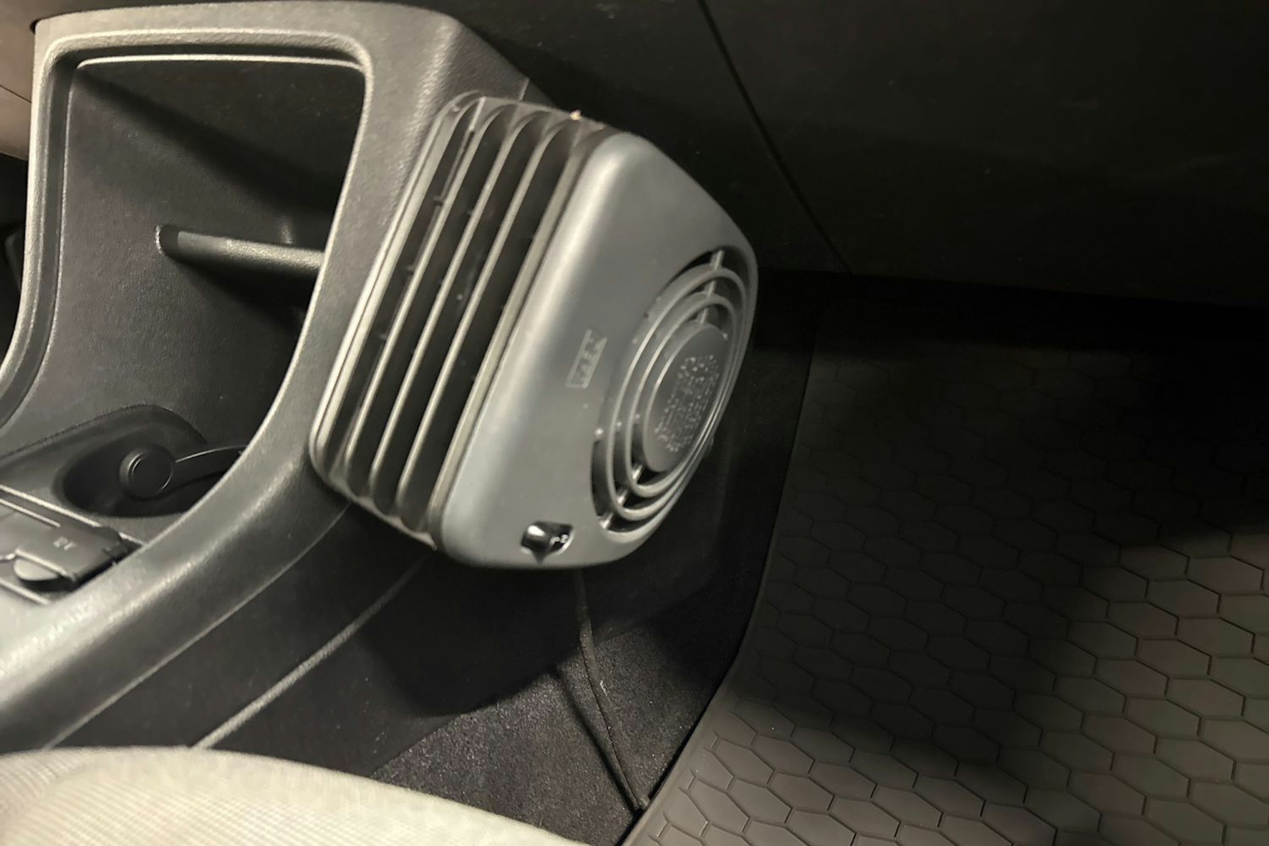 punainen Volkswagen up! 2014 kuva 20.