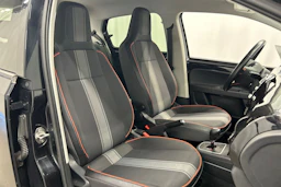 musta Volkswagen up! 2015 kuva 15.