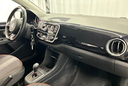 musta Volkswagen up! 2015 kuva 16.