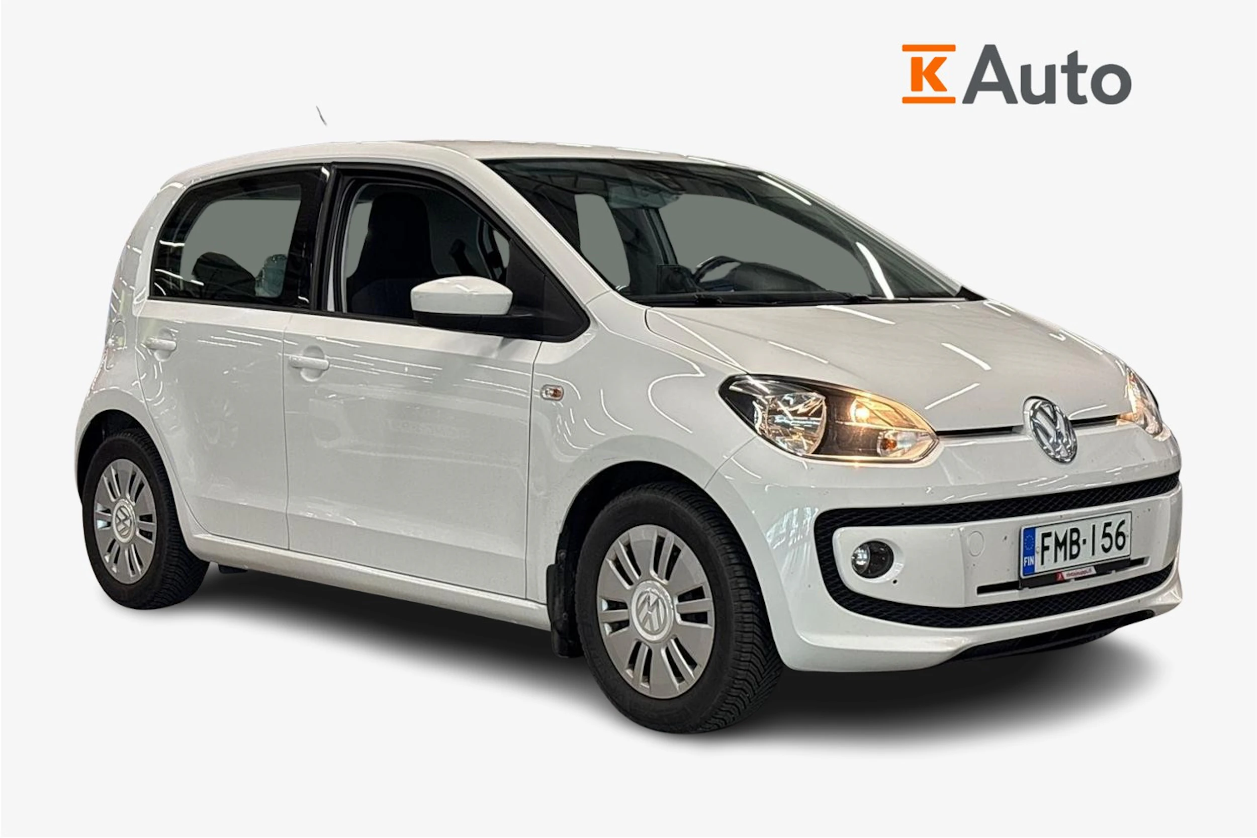 valkoinen Volkswagen up! 2015 kuva 1.