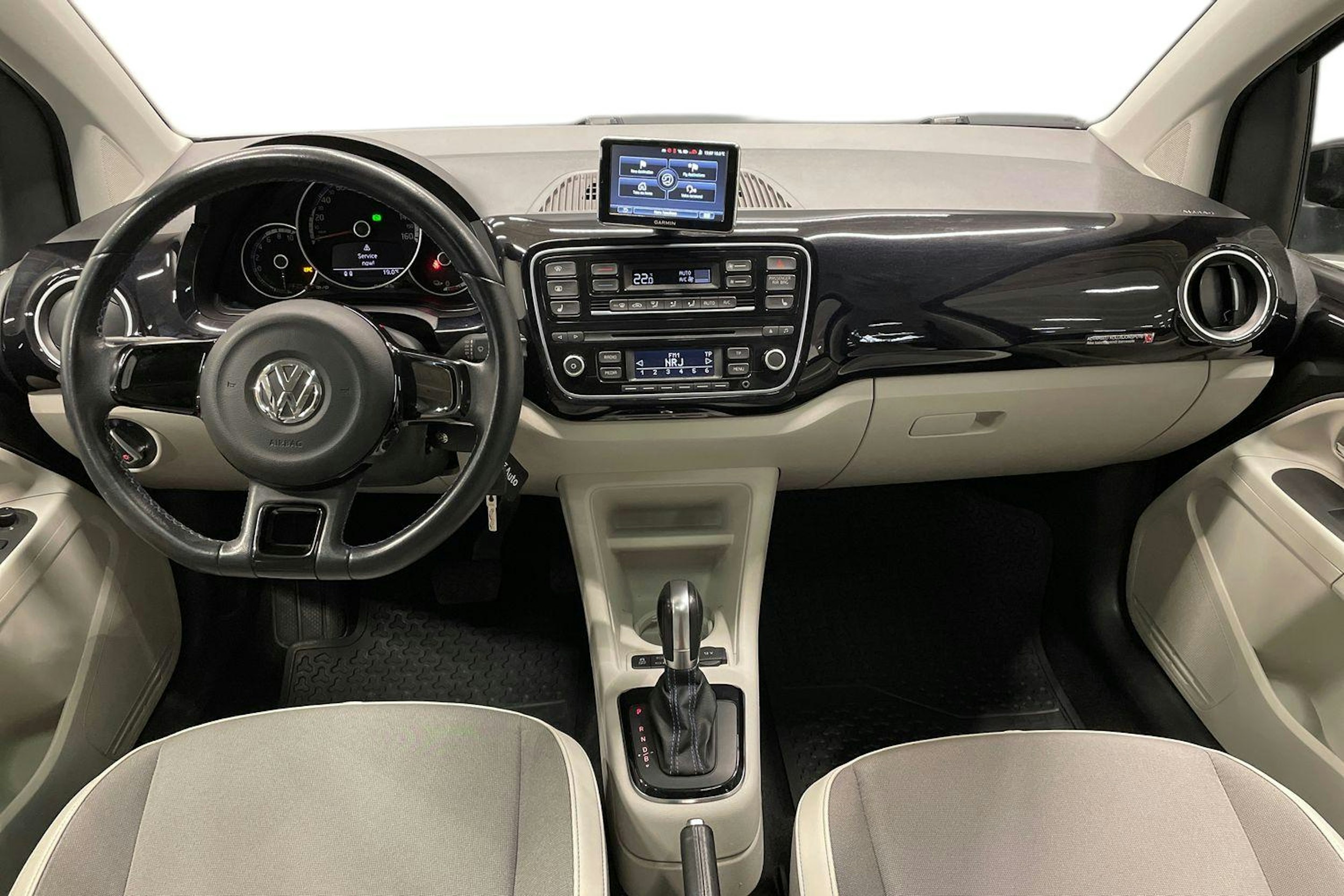 musta Volkswagen up! 2015 kuva 7.