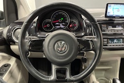 musta Volkswagen up! 2015 kuva 14.