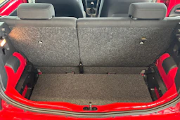 Punainen Volkswagen up! 2015 kuva 16.