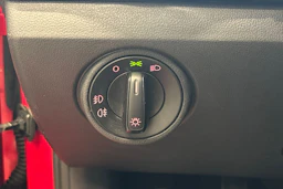 Punainen Volkswagen up! 2015 kuva 21.