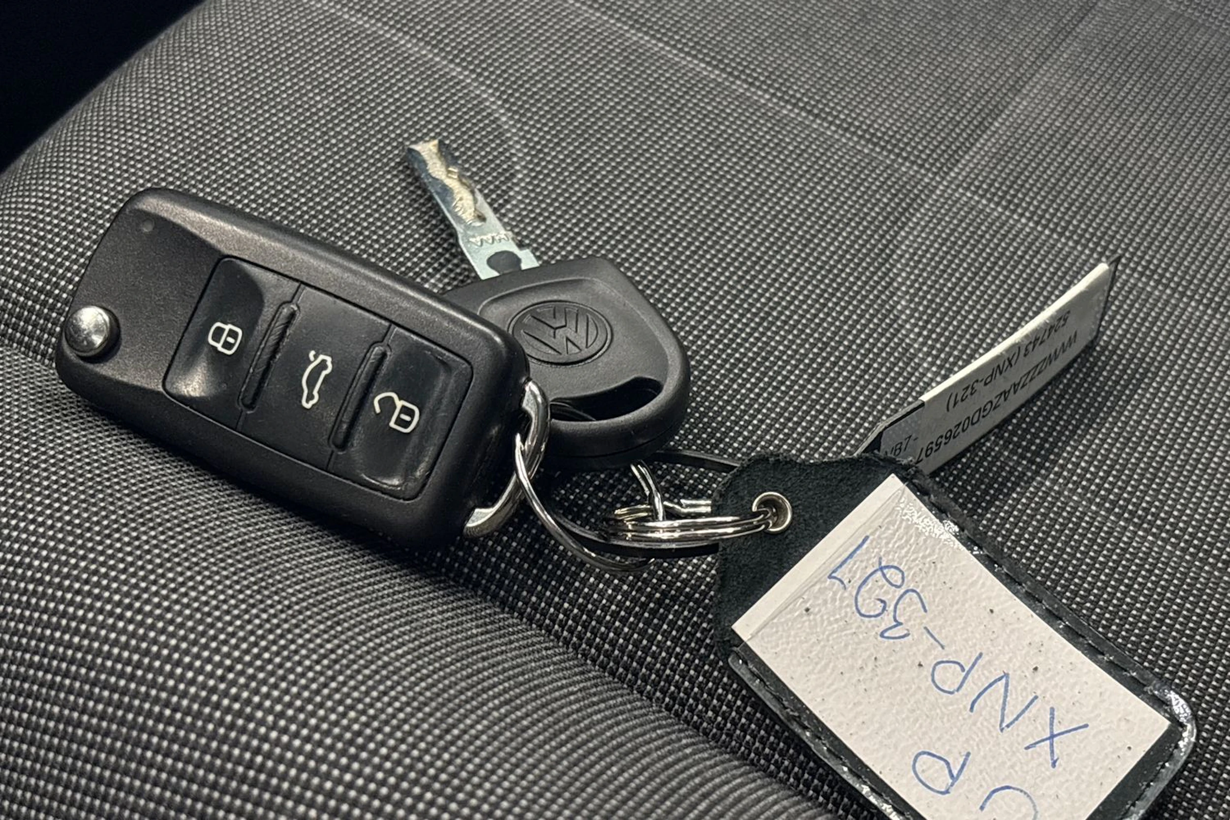 Punainen Volkswagen up! 2015 kuva 32.