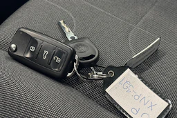 Punainen Volkswagen up! 2015 kuva 32.