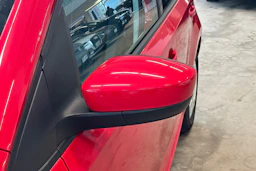Punainen Volkswagen up! 2015 kuva 39.