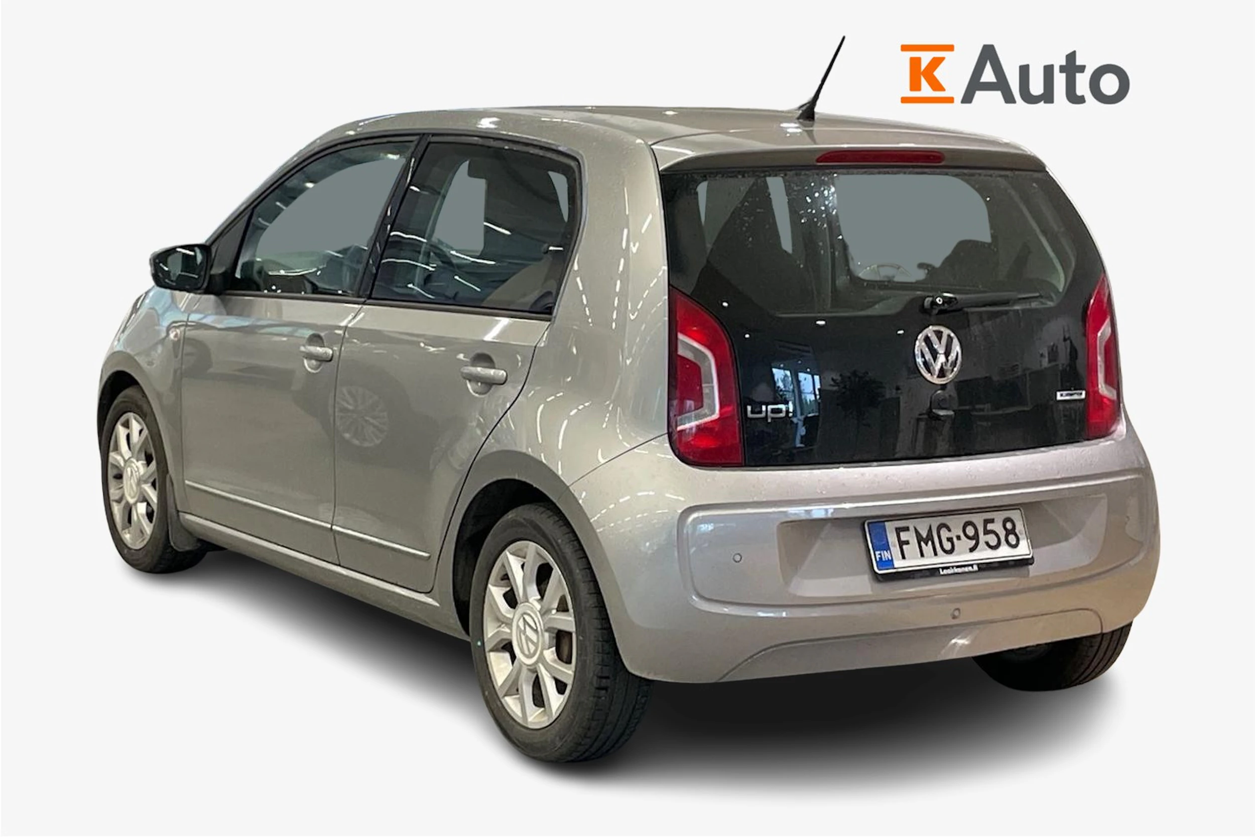 Harmaa Volkswagen up! 2016 kuva 2.