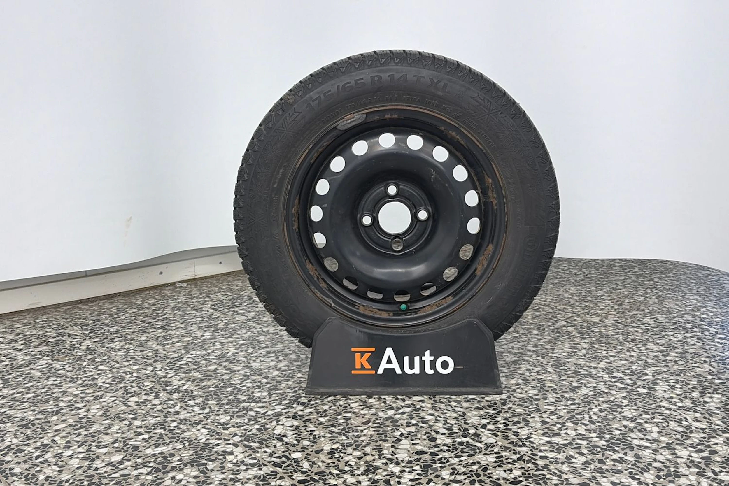 Valkoinen Volkswagen up! 2017 kuva 13.
