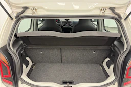 Valkoinen Volkswagen up! 2017 kuva 15.