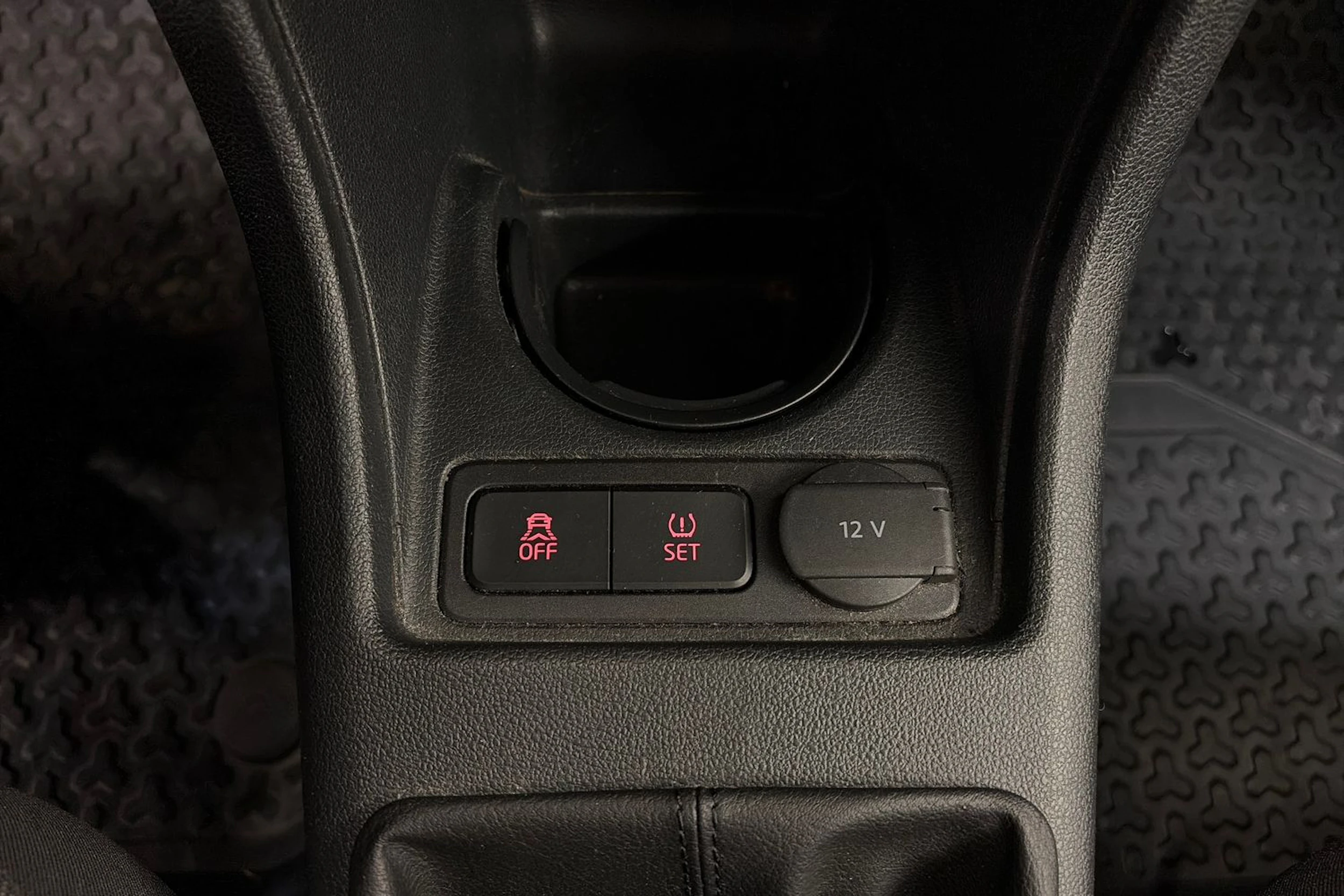 Valkoinen Volkswagen up! 2017 kuva 19.
