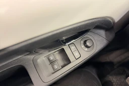 Valkoinen Volkswagen up! 2017 kuva 21.