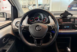valkoinen Volkswagen up! 2017 kuva 14.