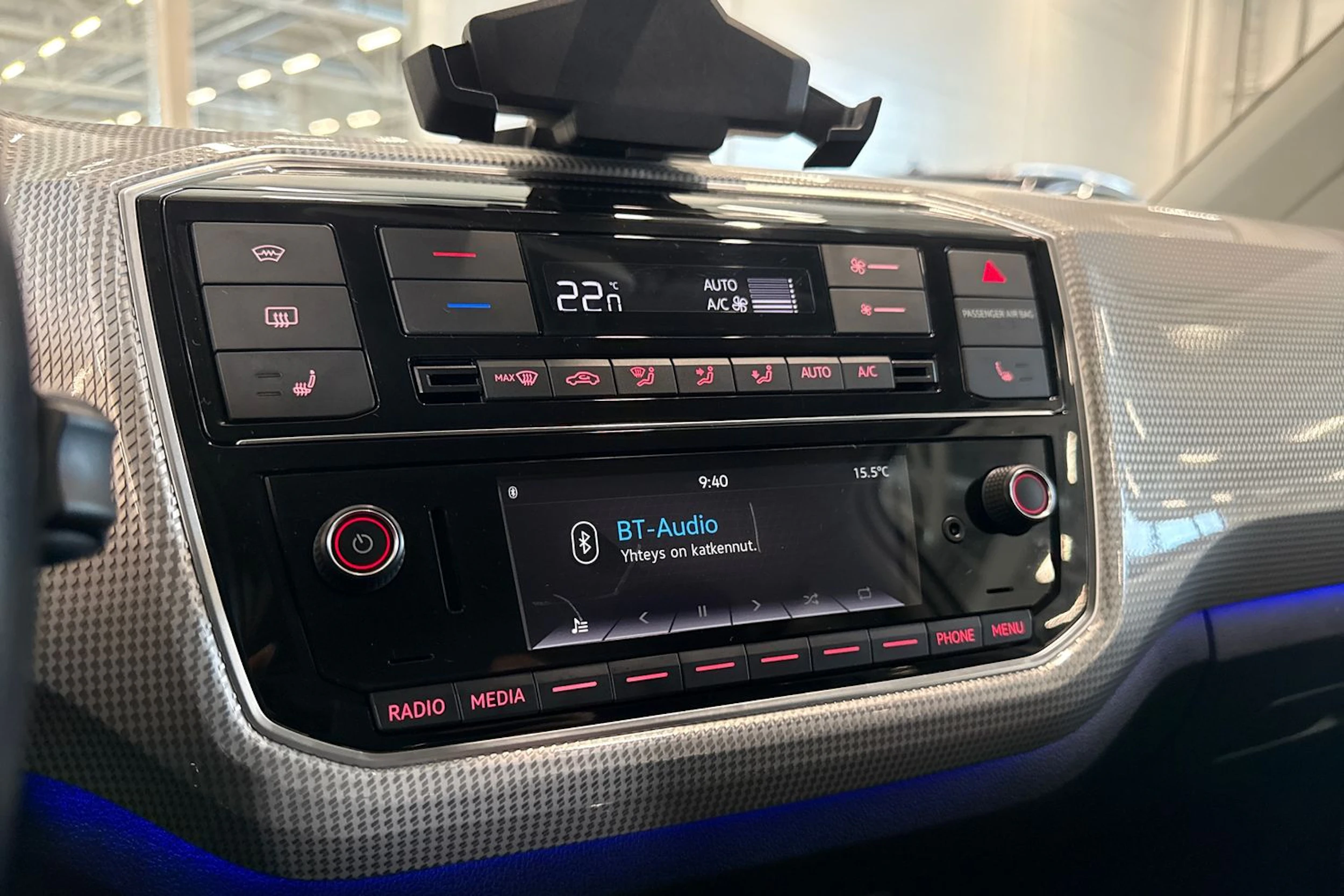 valkoinen Volkswagen up! 2017 kuva 19.