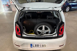 valkoinen Volkswagen up! 2017 kuva 22.