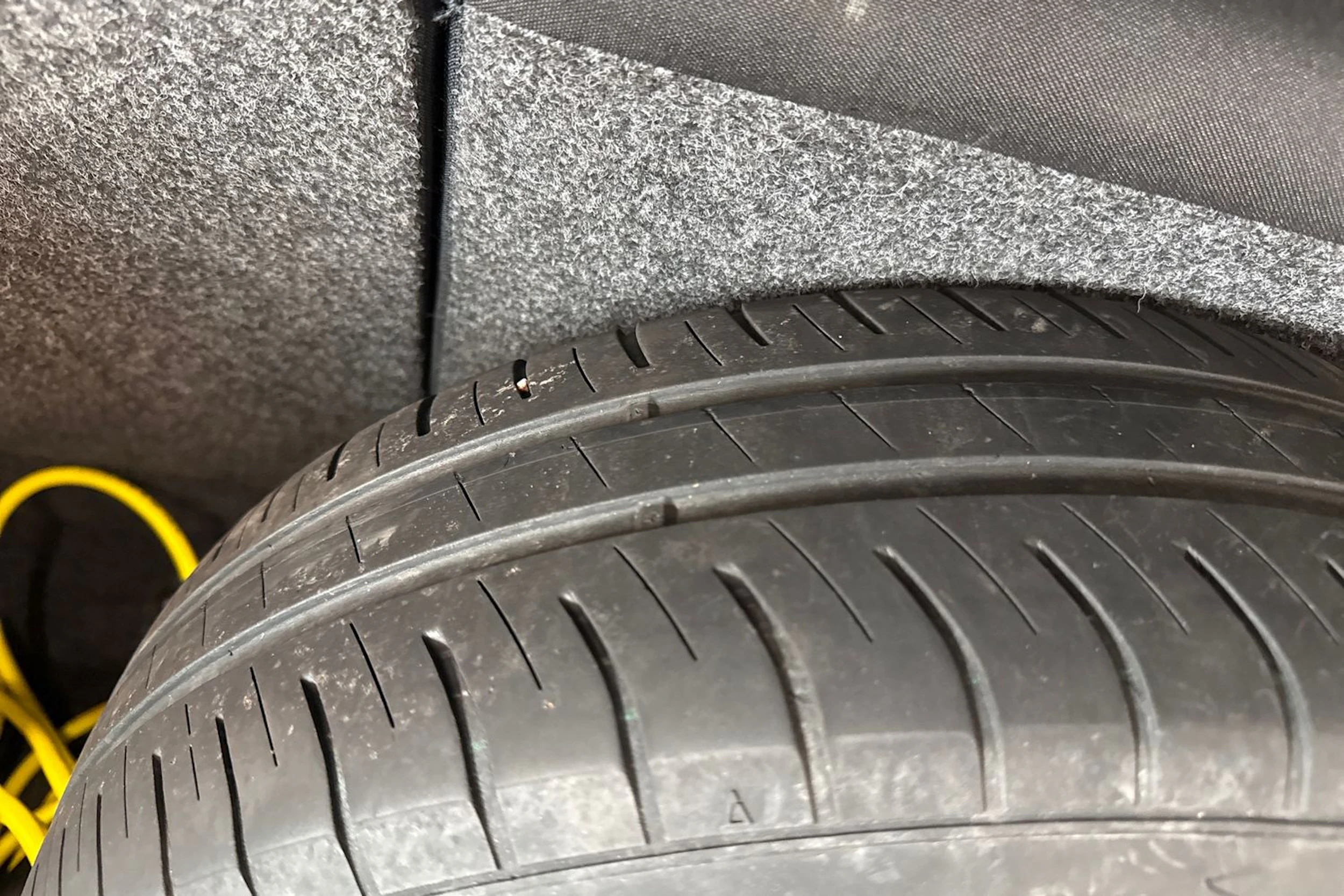 valkoinen Volkswagen up! 2017 kuva 23.