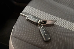 valkoinen Volkswagen up! 2017 kuva 24.