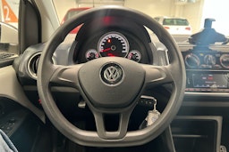 valkoinen Volkswagen up! 2017 kuva 11.