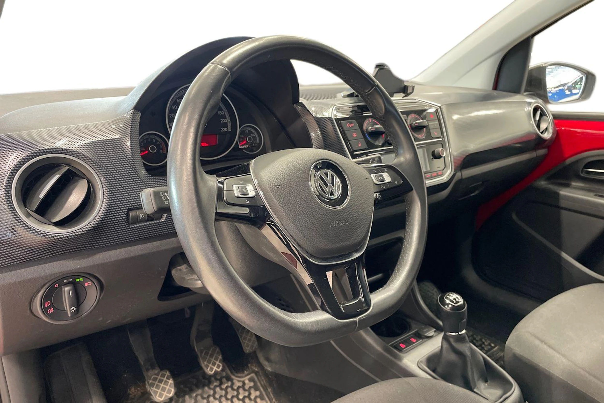 punainen Volkswagen up! 2017 kuva 3.