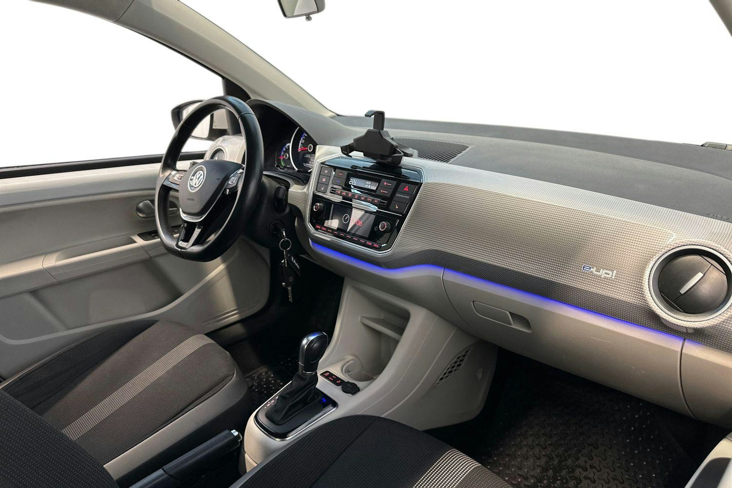 valkoinen Volkswagen up! 2018 kuva 7.