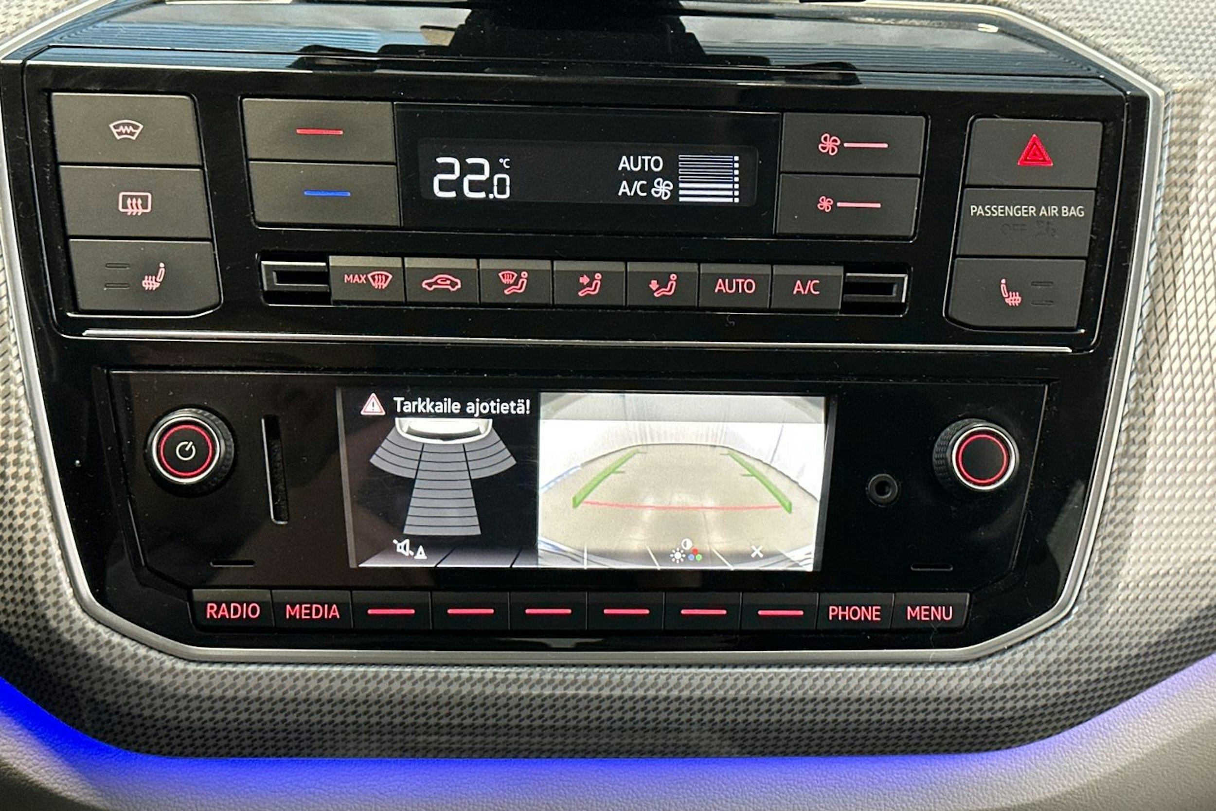 valkoinen Volkswagen up! 2018 kuva 21.