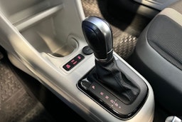 valkoinen Volkswagen up! 2018 kuva 22.