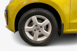 Keltainen Volkswagen up! 2019 kuva 11.