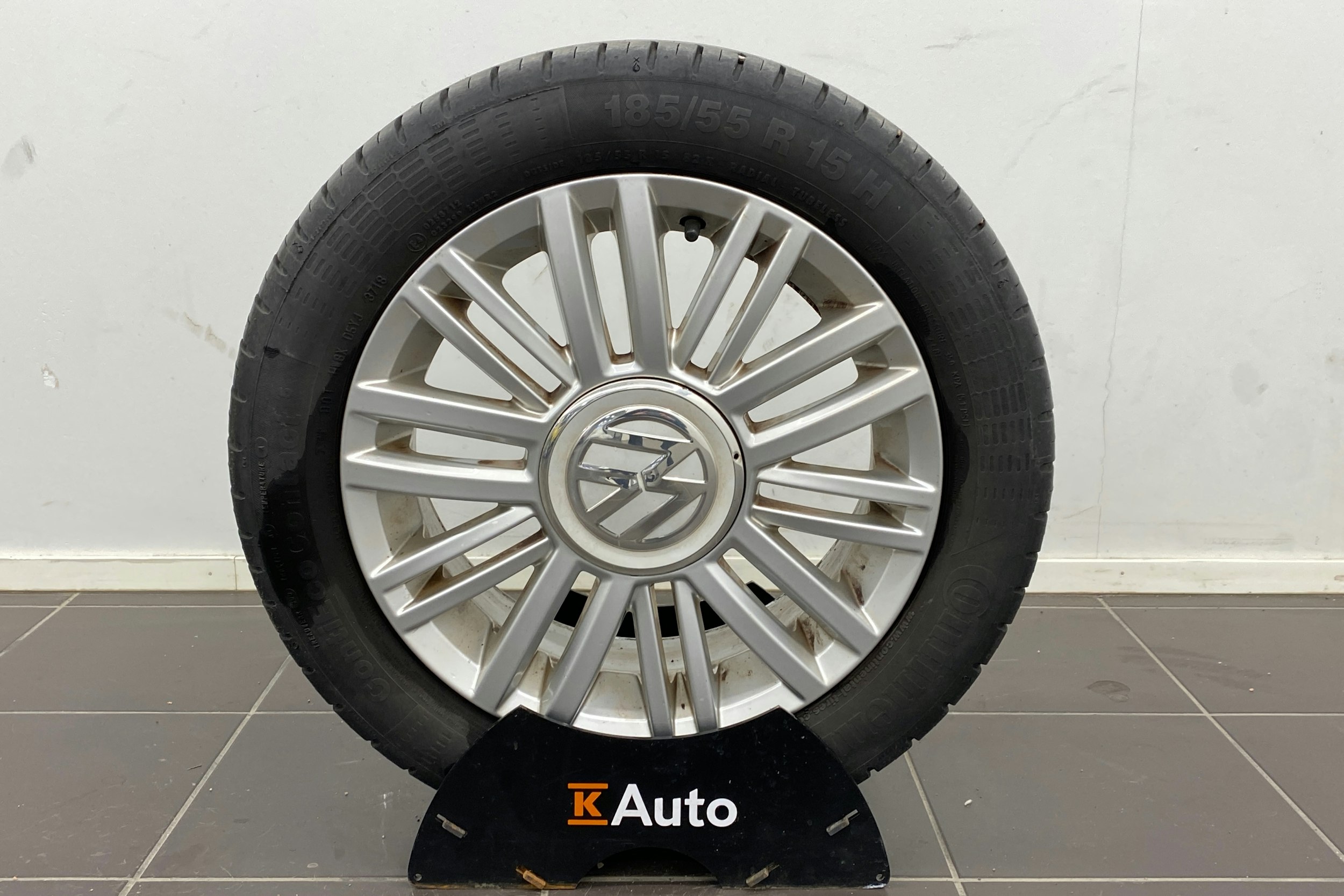 Keltainen Volkswagen up! 2019 kuva 13.