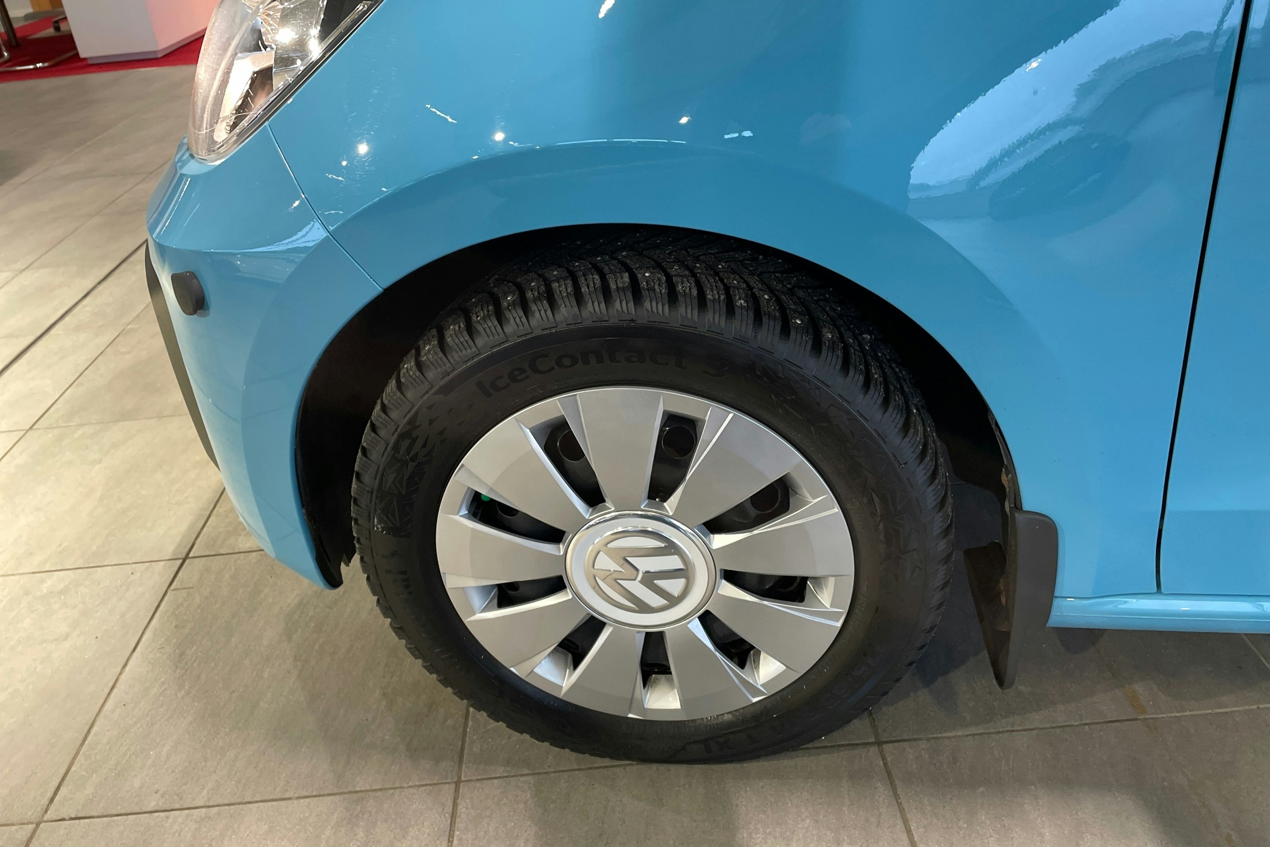 musta Volkswagen up! 2019 kuva 9.