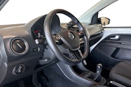 valkoinen Volkswagen up! 2019 kuva 7.