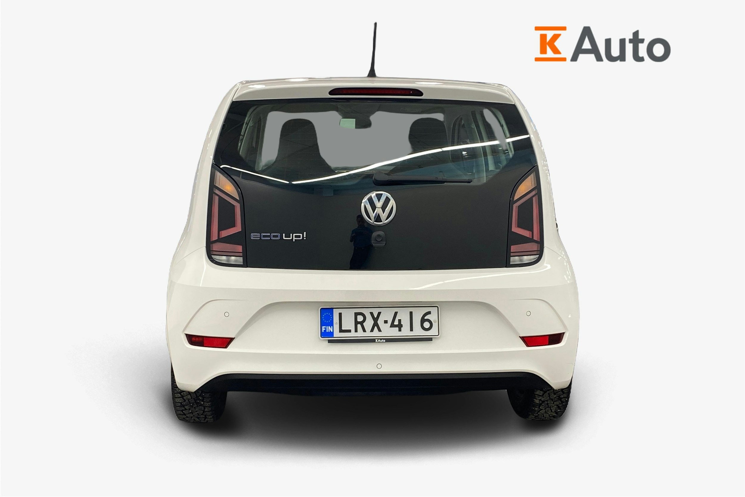 valkoinen Volkswagen up! 2019 kuva 3.