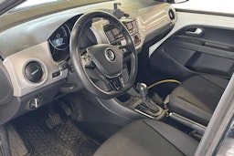 valkoinen Volkswagen up! 2020 kuva 3.
