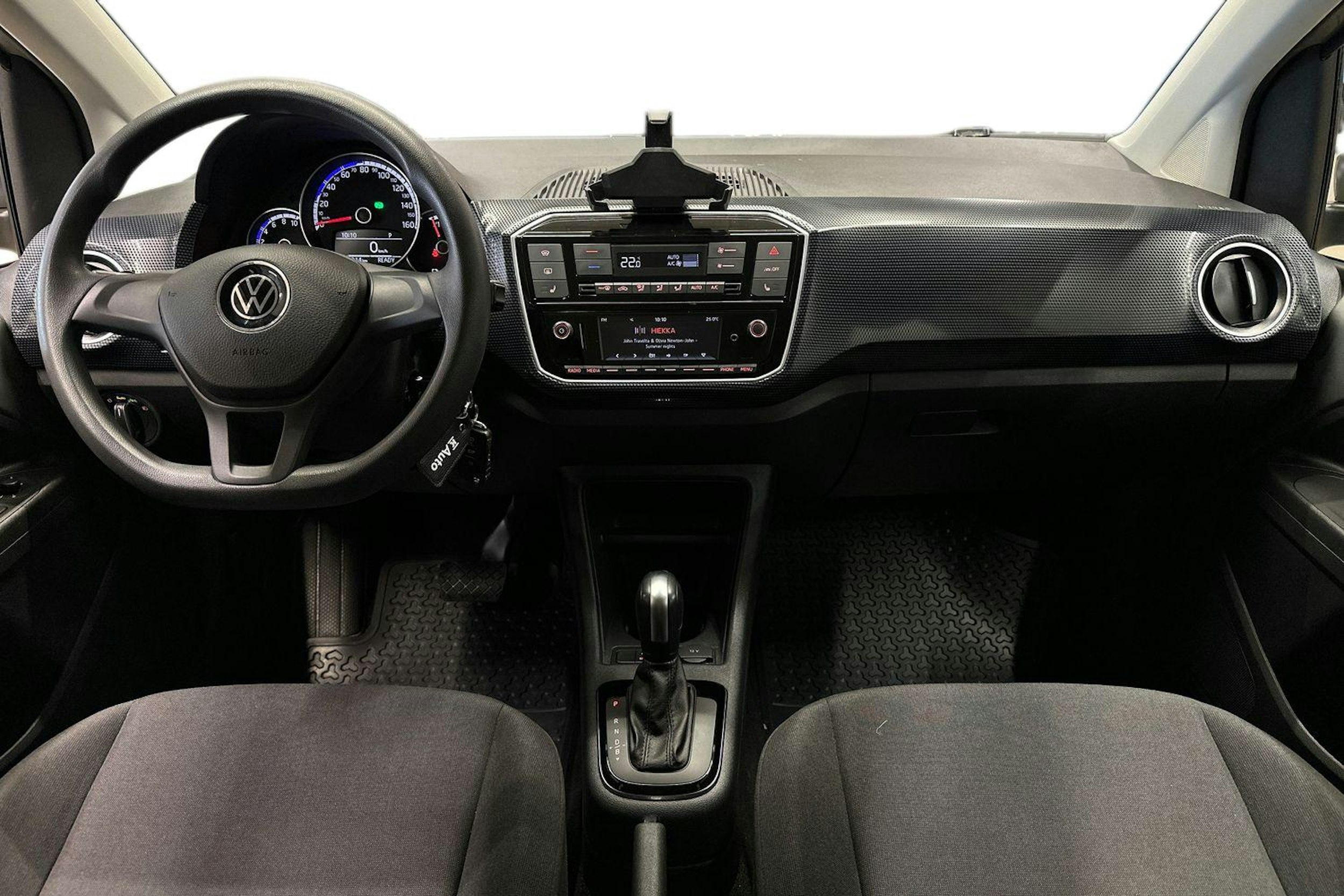 harmaa Volkswagen up! 2020 kuva 9.