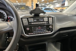 harmaa Volkswagen up! 2020 kuva 22.