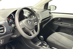 valkoinen Volkswagen up! 2020 kuva 6.