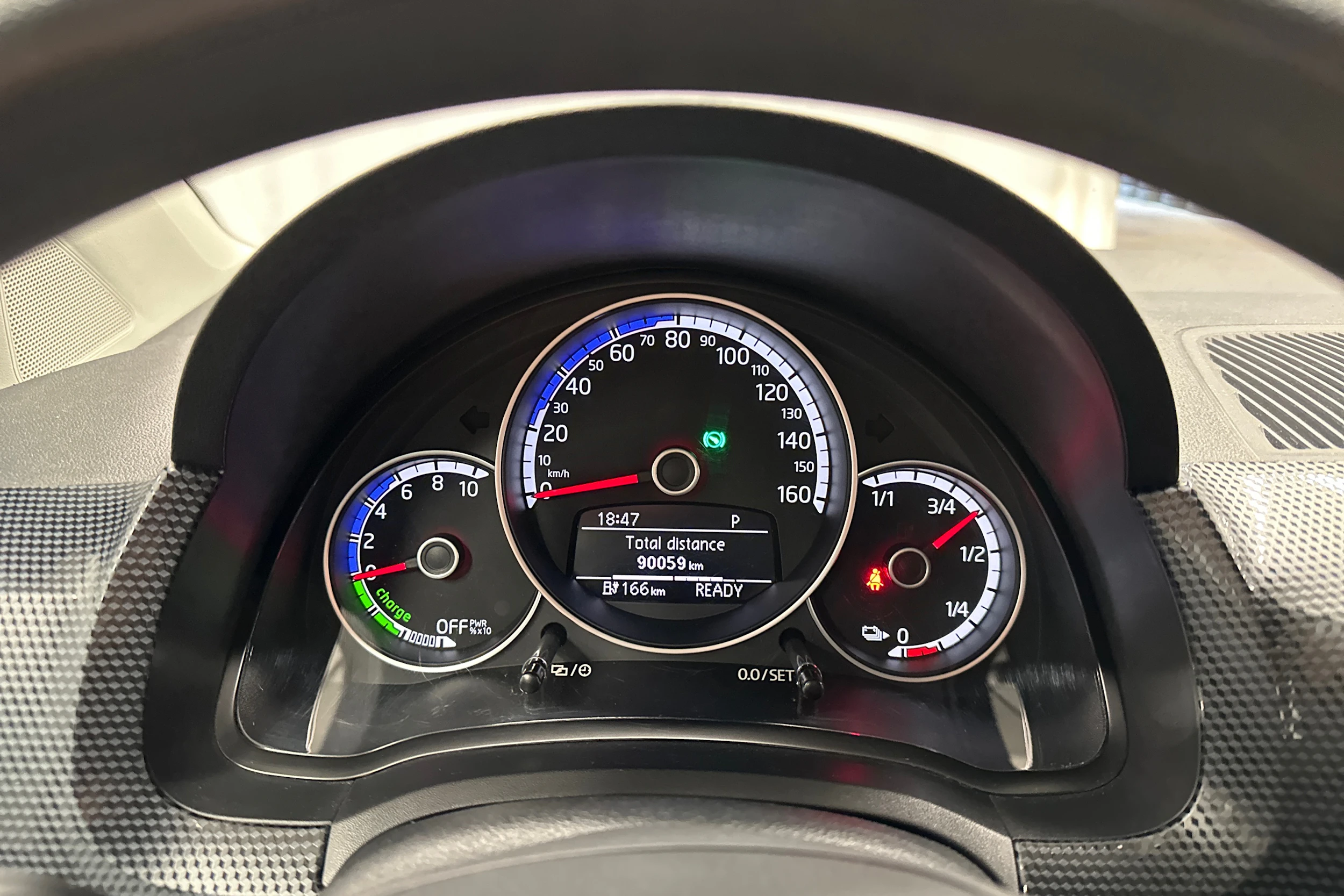 valkoinen Volkswagen up! 2020 kuva 12.