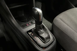 valkoinen Volkswagen up! 2020 kuva 16.
