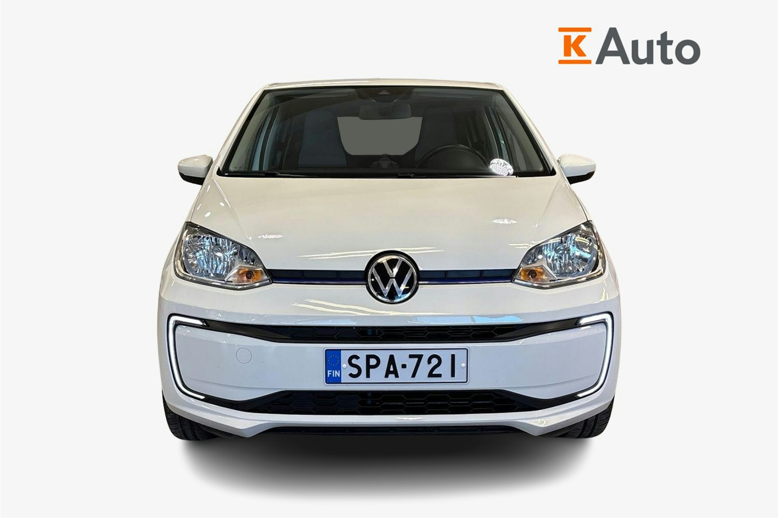 valkoinen Volkswagen up! 2020 kuva 5.